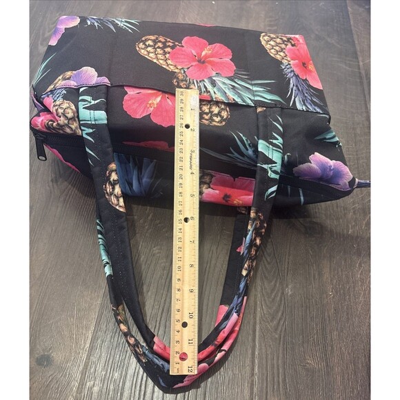 Herschel Supply Co Strand Duffle Tote Bag Pineapple Flowers Black NWOT - Picture 7 of 11